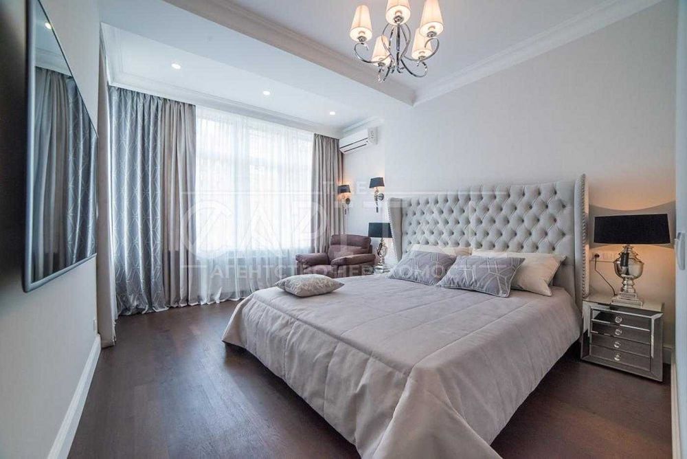 Аренда квартиры Новопечерские Липки, 4 к,  Андрея Верхогляда,15