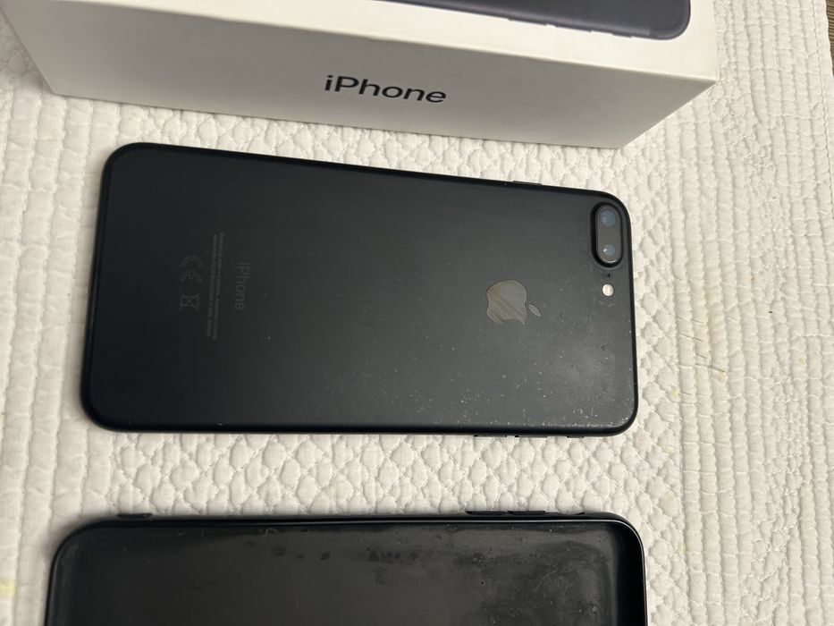 iPhone 7 plus 32 GB czarny  etui