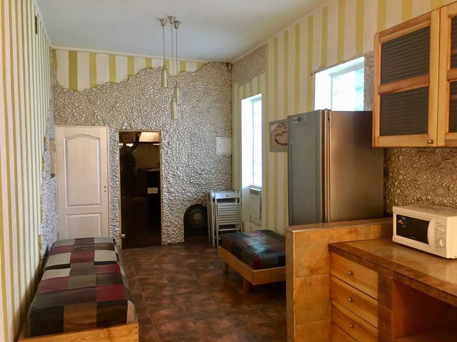 Дом 450 кв. До 35 человек. Сауна, беседка, теннис, генератор, бассейн.