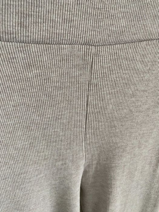 Aszmi Style dres set bluza z frędzlami - legginsy prążek beż