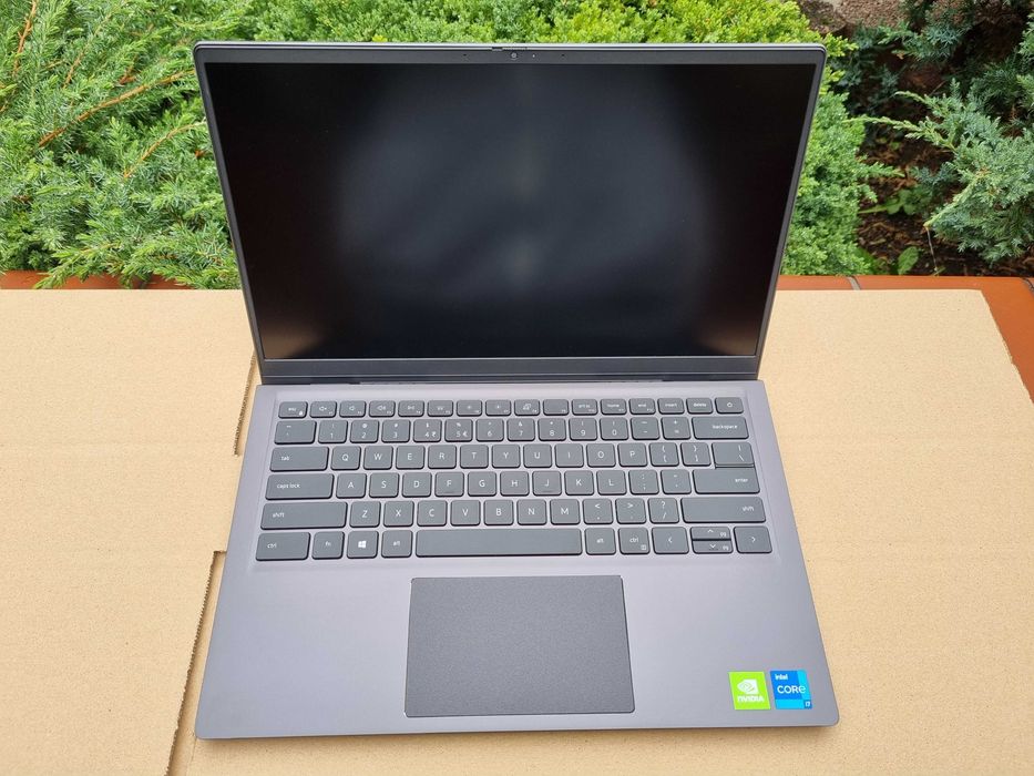 Dell Vostro 5410 14 " Intel Core i7 16 GB / 512 GB nvidia MX450 2GB WIN 11