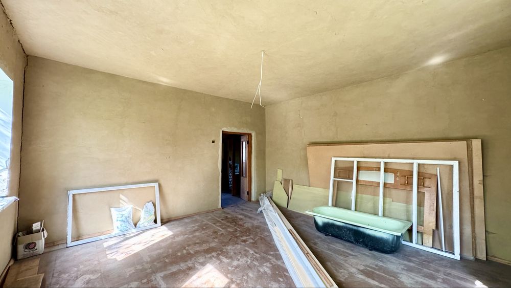 Продам будинок 115м2 в центрі смт Березна, 15 соток землі!