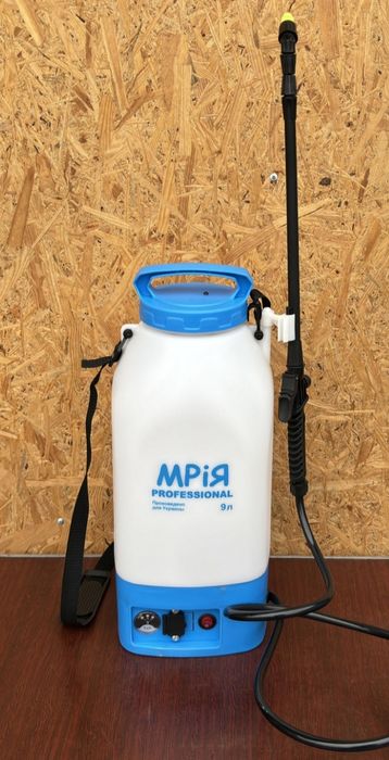9 л Опрыскиватель аккумуляторный Мрия