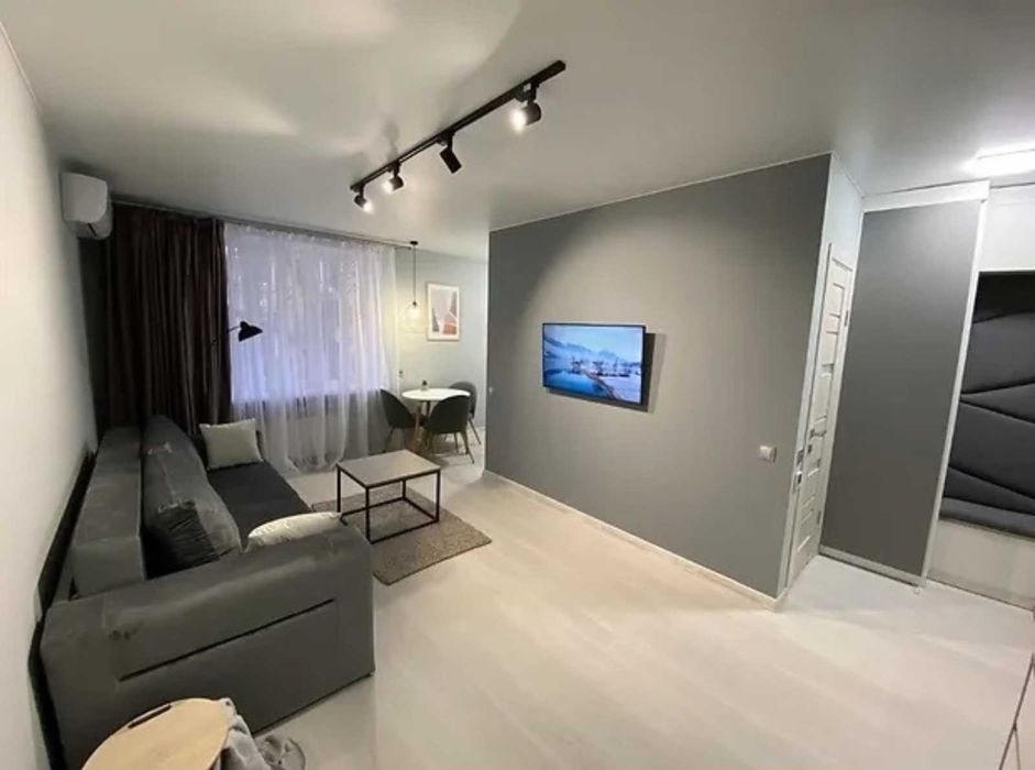 Продається 2-кімнатна квартира в районі Центрального ринку Н1