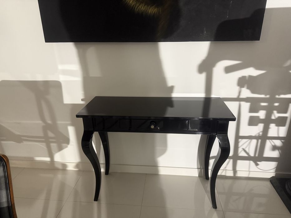 Toaletka czarny polysk styl ludwikowski