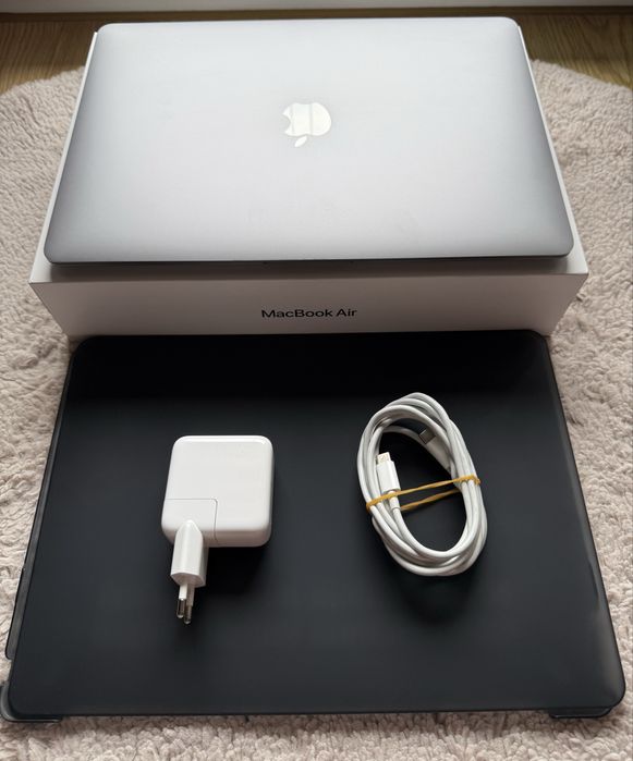 Apple Macbook Air 13 M1 8/256