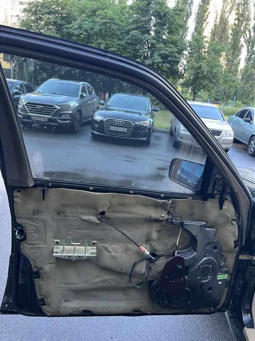 Продаю двері на кабан