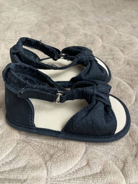 Босоніжки для дівчинки