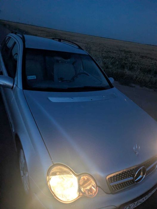 Mercedes-Benz C200 W203