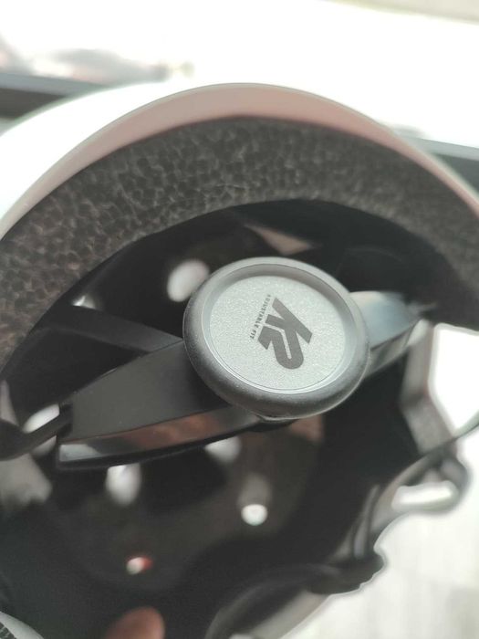 Capacete VARSITY PRO – 59–61 cm – Como novo