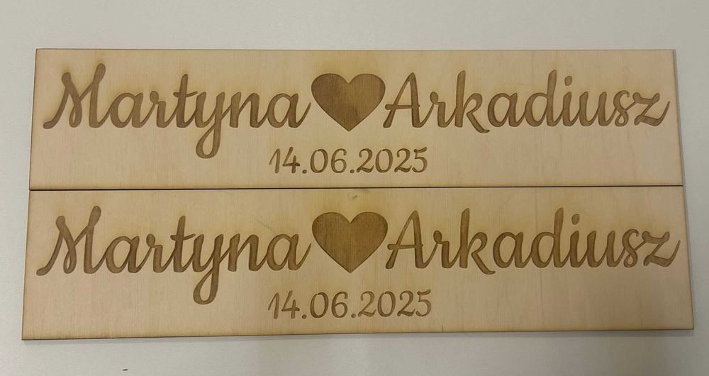 Tablica do auta Imiona Para Młoda data personalizowane drewniane 2 szt