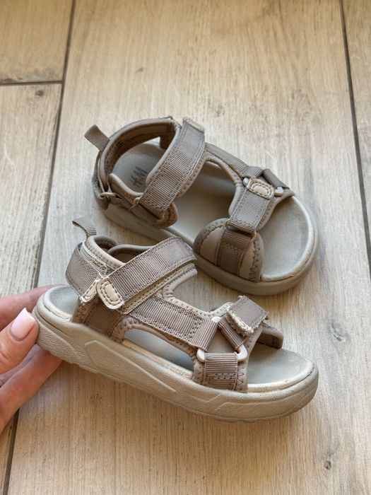 Дитячі босоніжки h&m