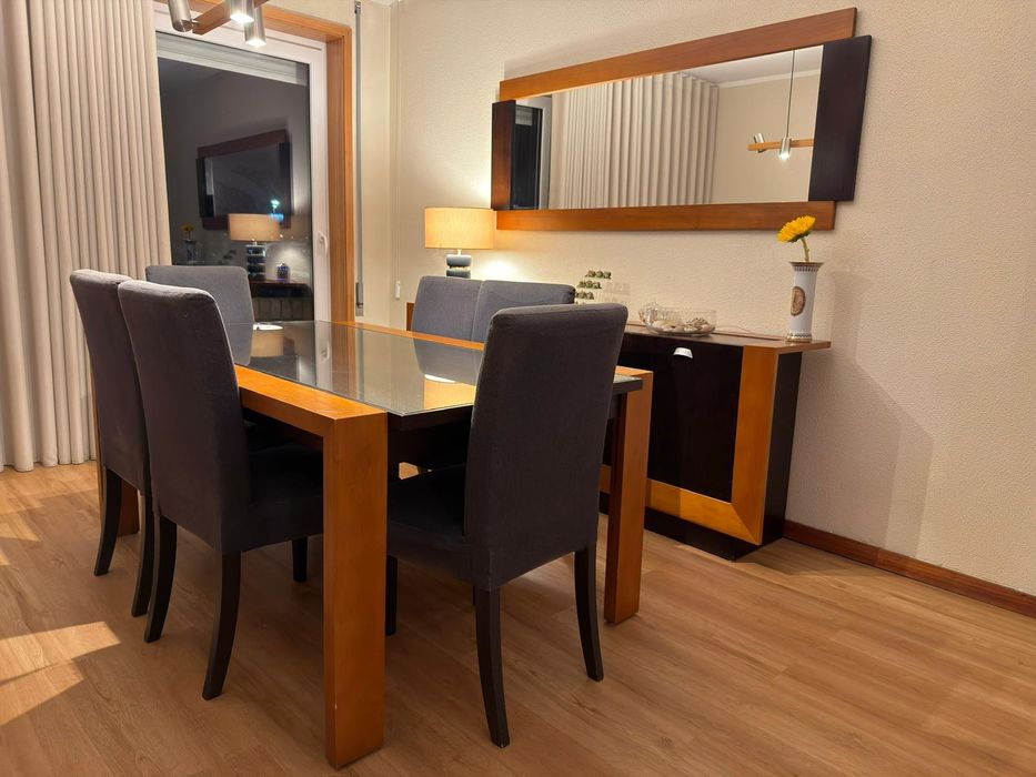 Sala de jantar completa