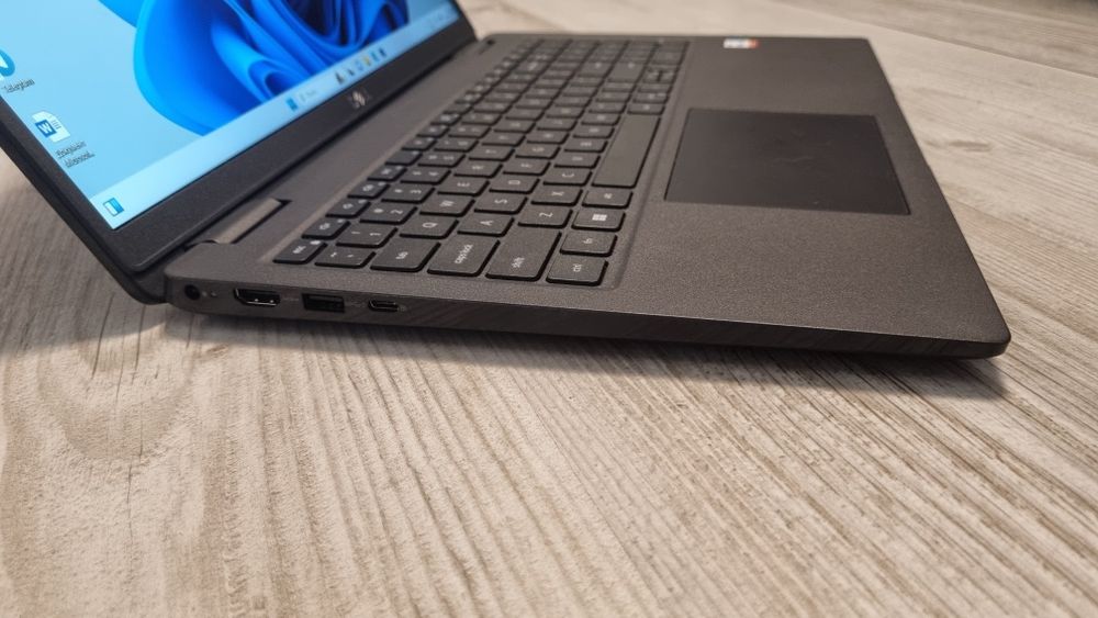 Dell 3520 I5-1135G7 DDR4-16 SSDM2-512 Відеокарта IRIS XE