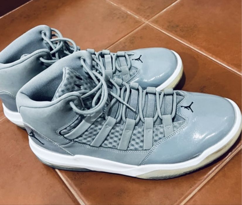Vendo Air Jordan Max Aura - Cinza