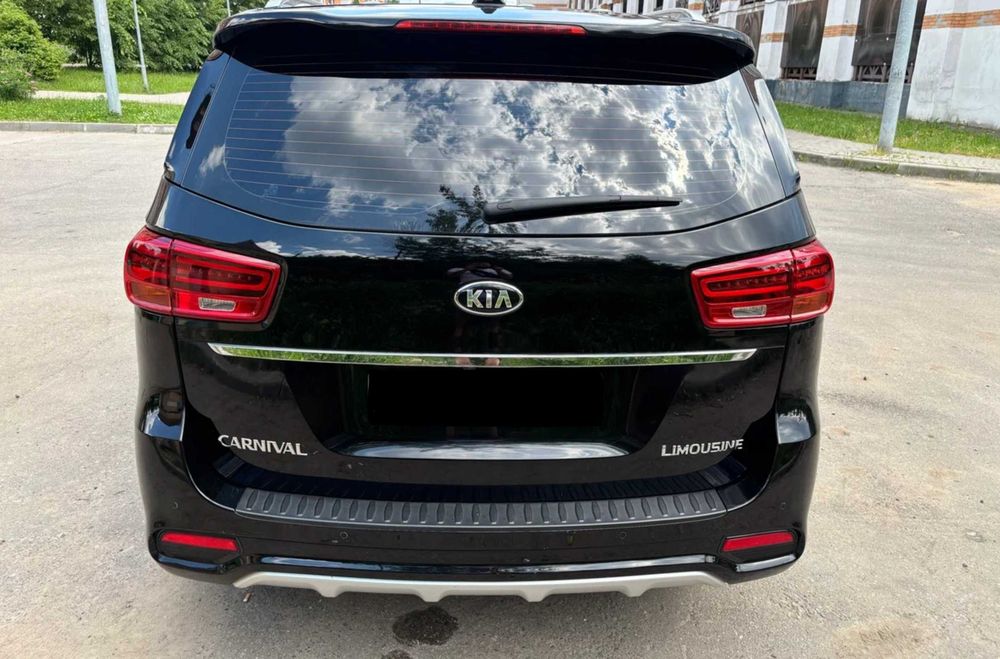 Kia Carnival III 2018