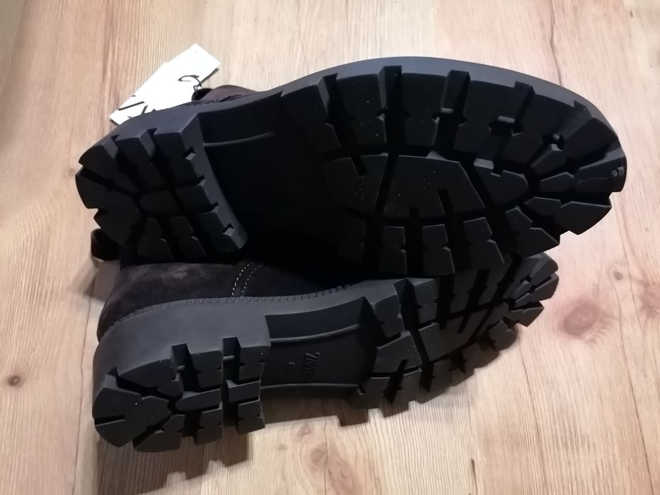 Nowe buty zamszowe Zara 44