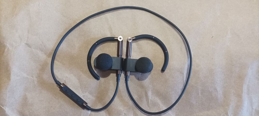 Auriculares Bluetooth Bang & Olufsen