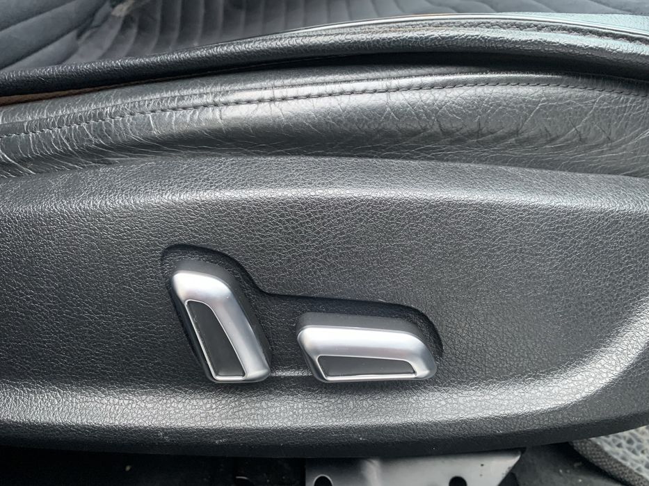 Кнопки регулювання передніх сидінь Audi A4 / A5 / A6 C6-C7/ А7/Q3/ Q5.