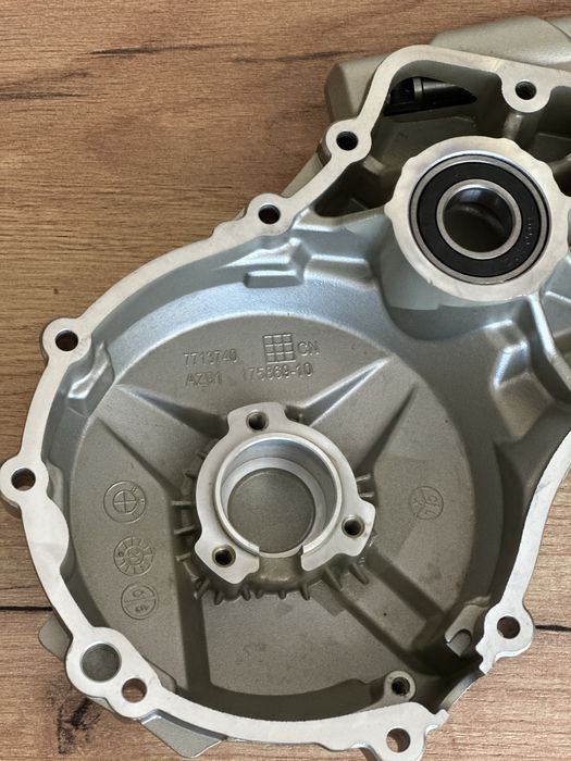 Кришка генератора BMW S 1000 RR/R/XR