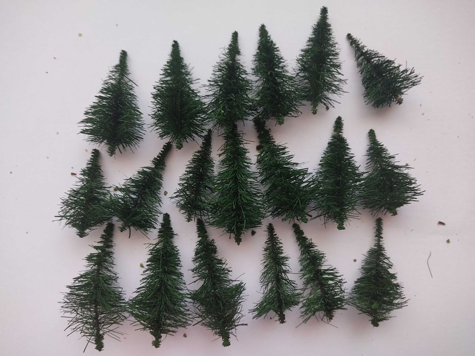 19 arvores H0 para decoração de maquetes