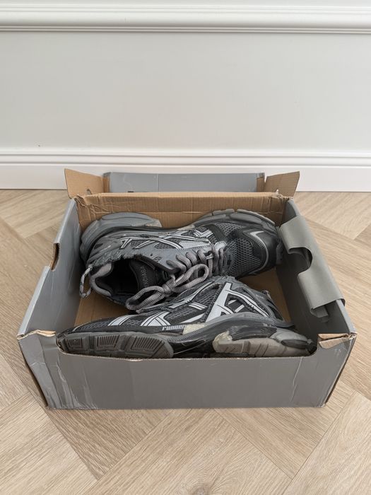 Balenciaga runner