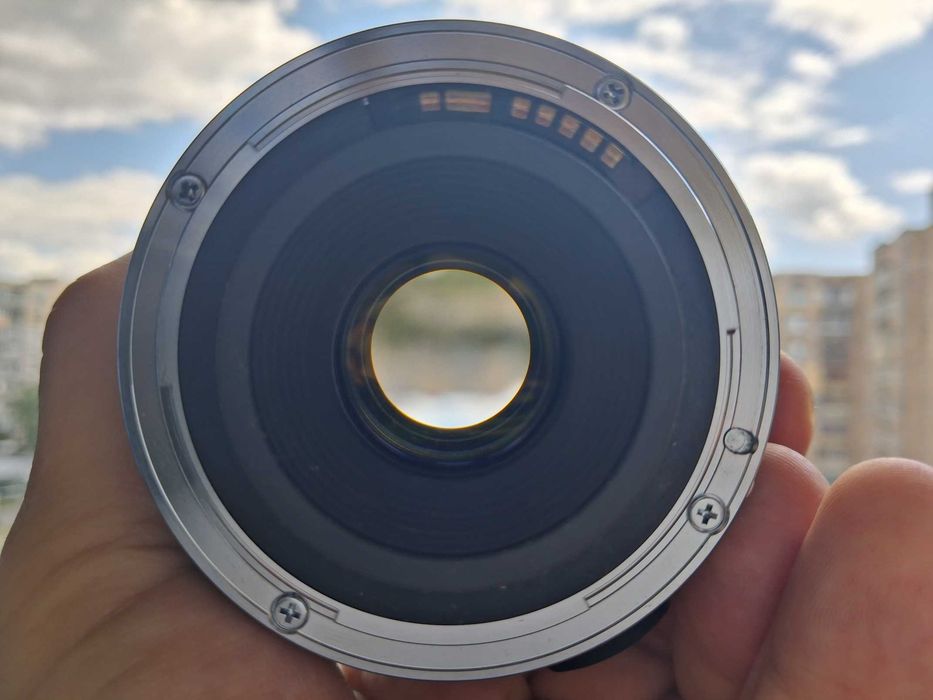 Обєктив Об'єктив Canon EF-S 10-18mm f/4.5-5.6 IS STM