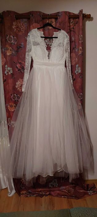 Suknia Ślubna koronka dlugi rękaw