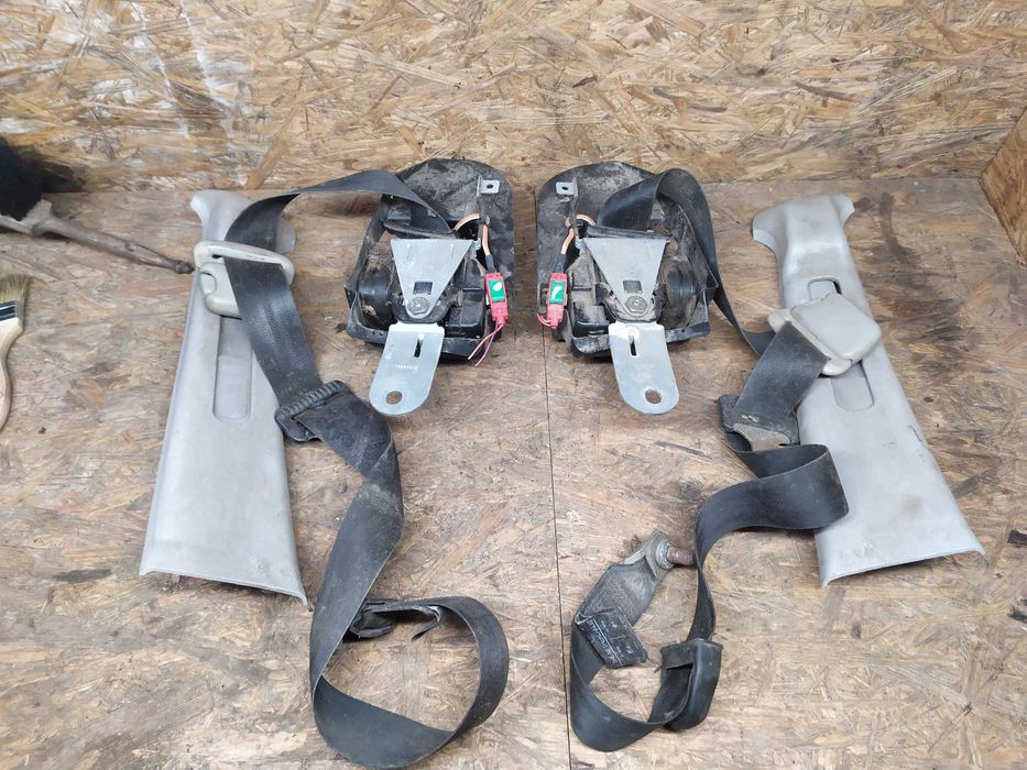 Ремінь безпеки  Мітсубісі Карізма Mitsubishi Carisma 1.8