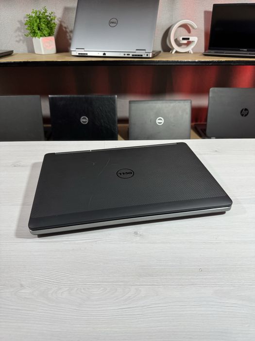 Ноутбук  Dell Precision 7520/i7-7820HQ/8 Gb/SSD 128 Gb/Intel HD Graphics 630