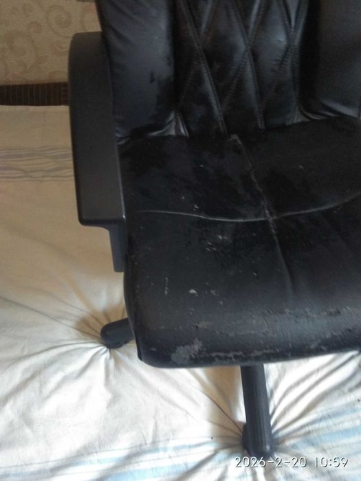 КРЕСЛО - Б У - в рабочем состоянии