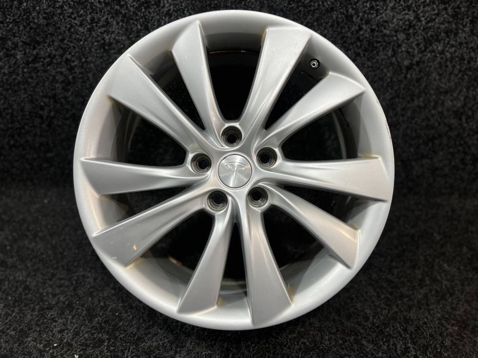 Диски Tesla 8R19 5x120 Dia64.1 ET40 102418300B