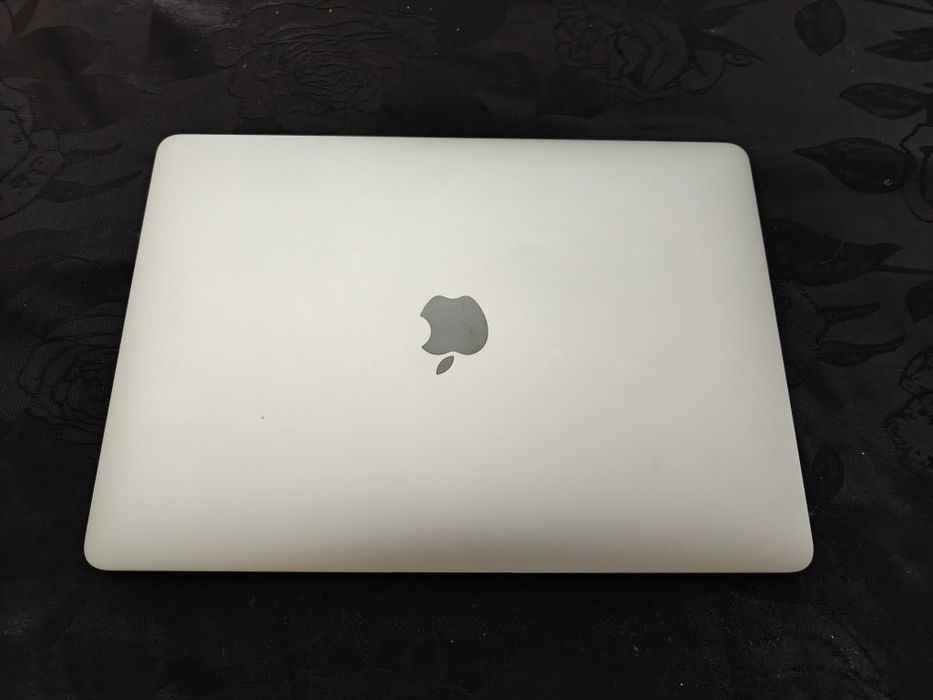 MacBook Pro 13 2018458406516638371840