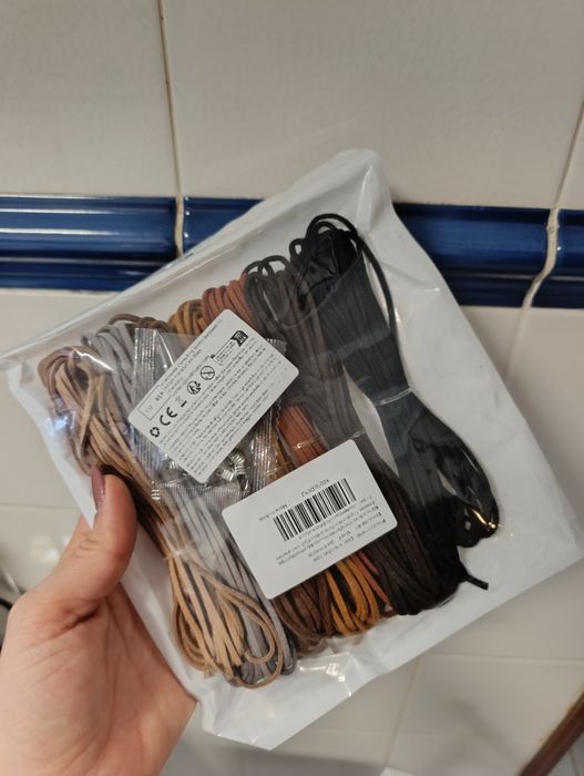 Atacadores imitação pele