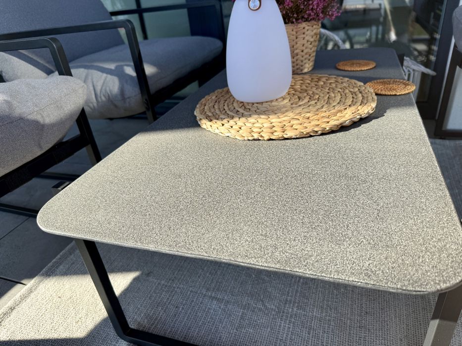 Praktycznie nowy zestaw mebli ogrodowych balkonowych JYSK szary