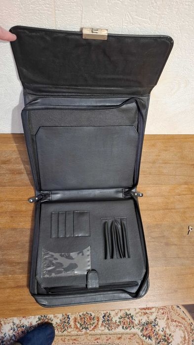 Шкіряний портфель-папка чоловічий