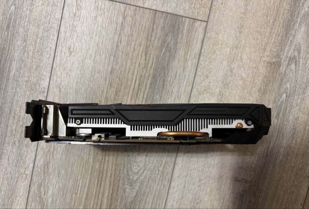 Продам виодекарту gigabyte 1060 3gb