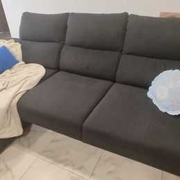 Chaise long lado direito, cor preta em bom estado