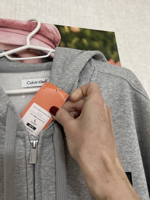Толстовка  тепла кофта нова Calvin Klein 56-58