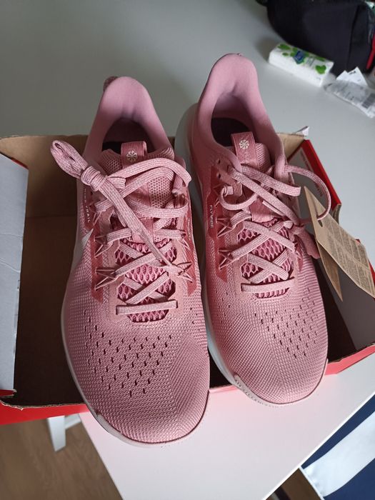 Buty damskie Nike Pegasus Trial 5. Nowe. Rozm 42. 27 cm.