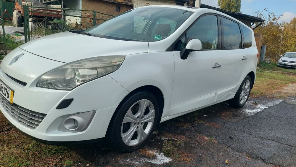 Renault Grand Scenic. Рено Гранд Сценік