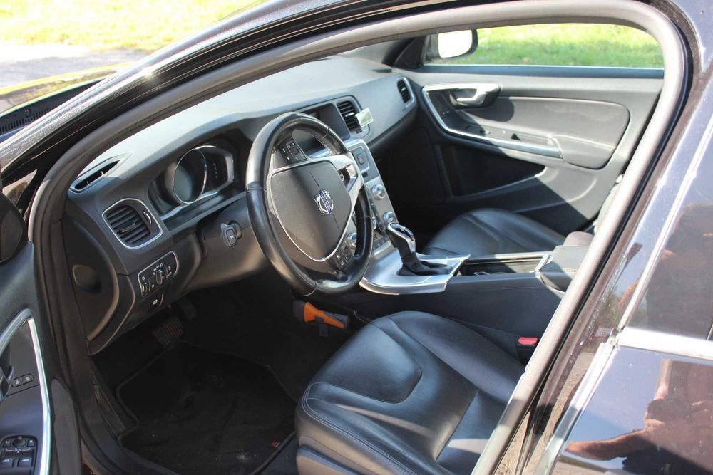 Volvo V60 2.0 D4 automat