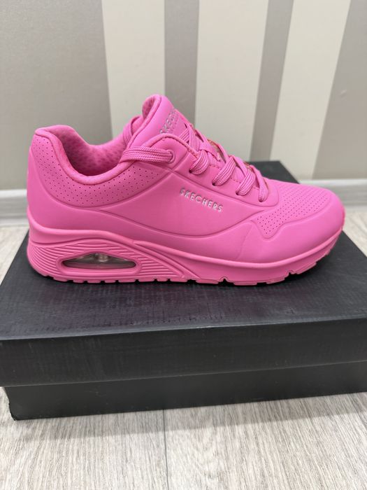 Кроссовки женские SKETCHERS 39 размер