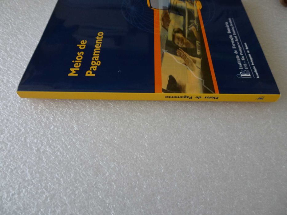 Livro - Meios de pagamento - Instituto de formação bancária IFB