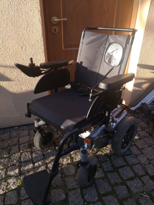Wózek inwalidzki elektryczny Stream Invacare