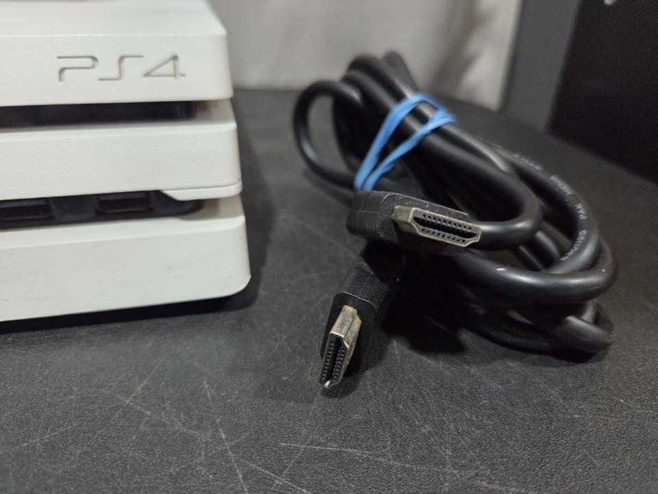 PlayStation 4 Pro 1TB - Como Nova