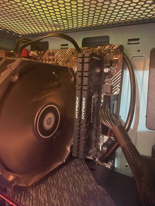 Оперативна пам'ять Kingston HyperX Predator DDR4 16 GB 2x8