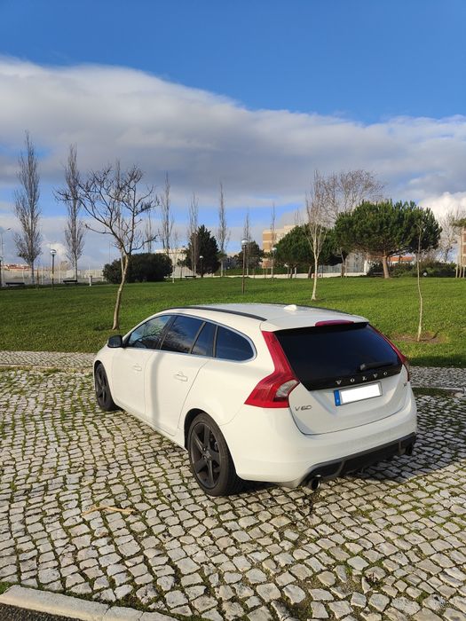 Volvo V60 D3 2.0 R-Design