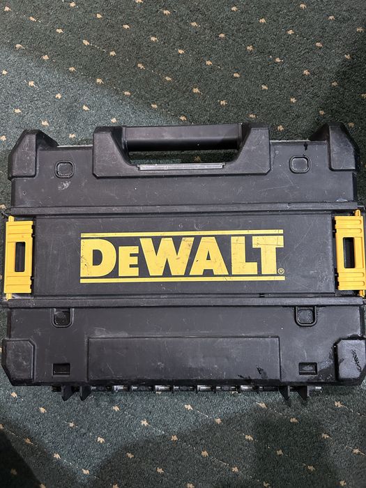 Перфаратор DeWalt