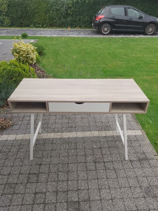 Stolik ,biurko szerokość 120 cm